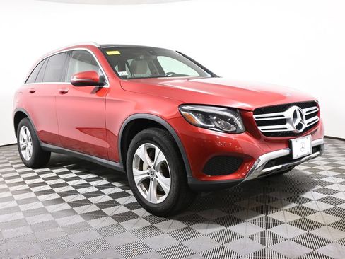 Used 2018 Mercedes-Benz GLC 300 4MATIC image 9