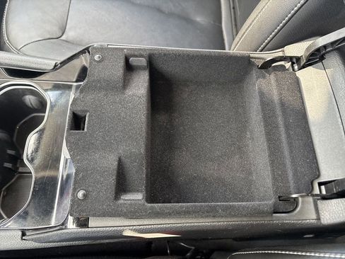 Used 2022 Jeep Grand Cherokee L Limited image 32