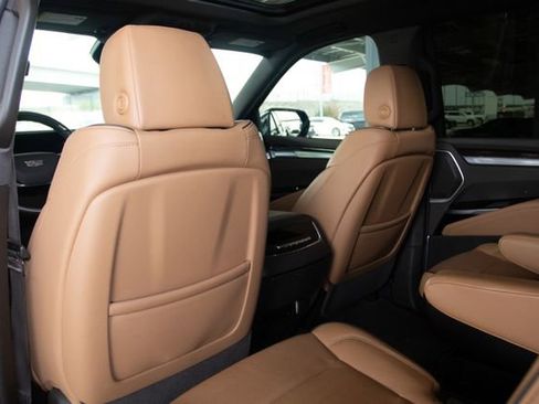 Certified 2025 Cadillac Escalade Premium Luxury w/ Touring Package image 33