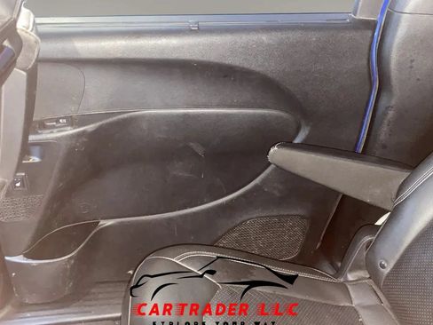 Used 2020 Chrysler Pacifica Touring-L Plus FWD image 17