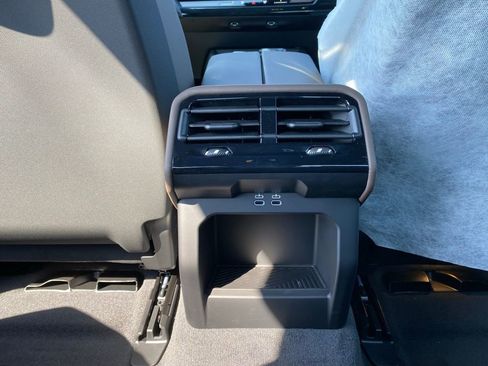 New 2026 BMW 530i xDrive AWD/4WD image 8