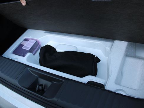 Used 2026 Toyota Prius Plug-In Hybrid image 27