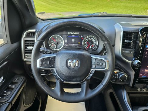 Used 2025 RAM 1500 Big Horn AWD/4WD image 16