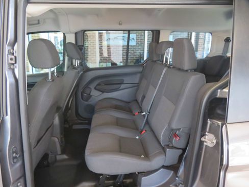 Used 2016 Ford Transit Connect XL image 17