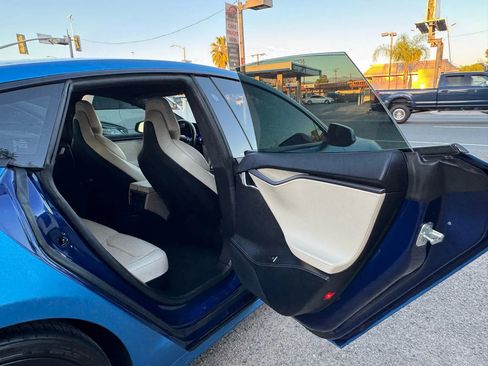 Used 2020 Tesla Model S Performance image 19