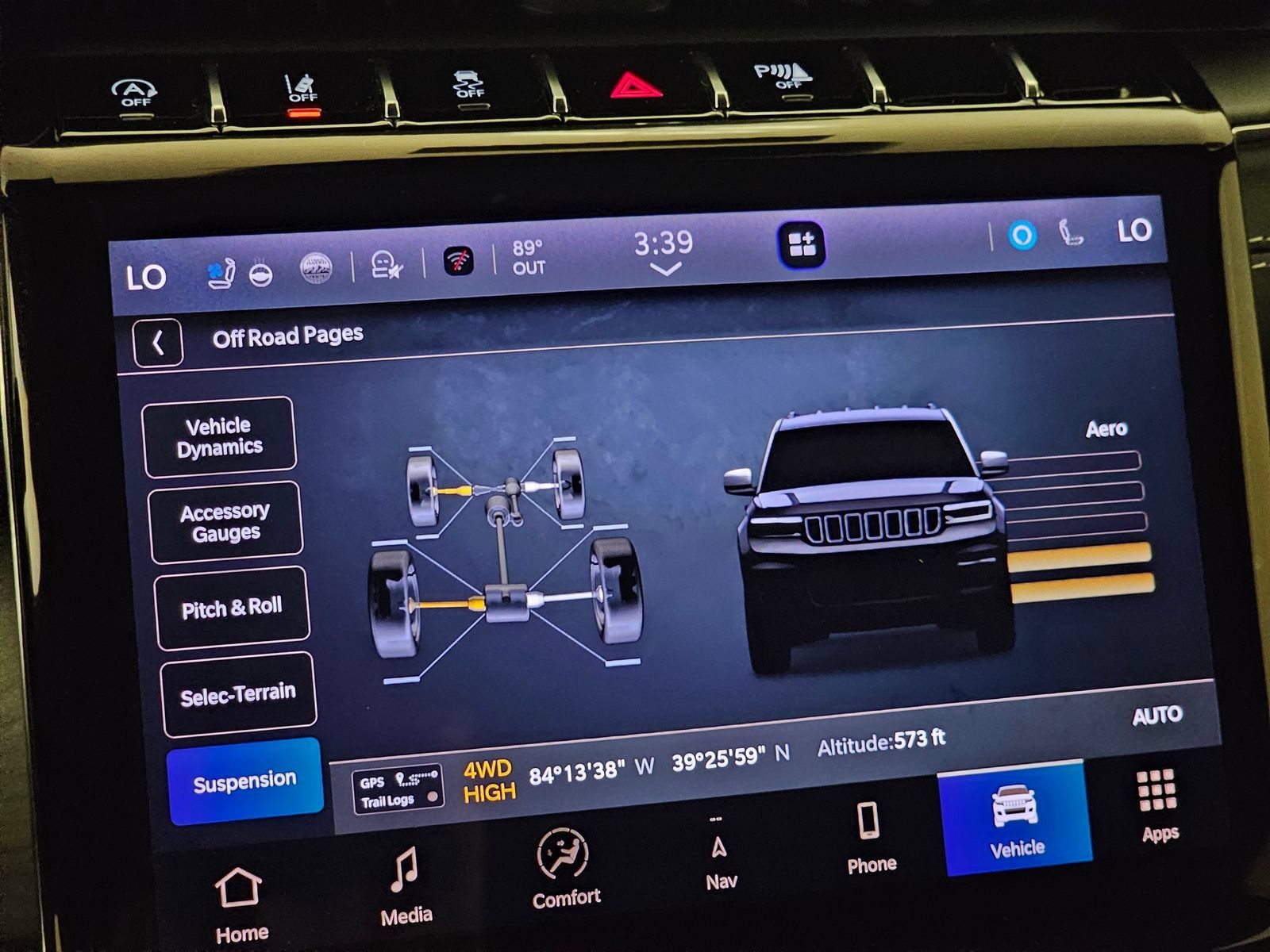 Used 2023 Jeep Grand Cherokee Overland w/ Luxury Tech Group IV AWD/4WD image 17