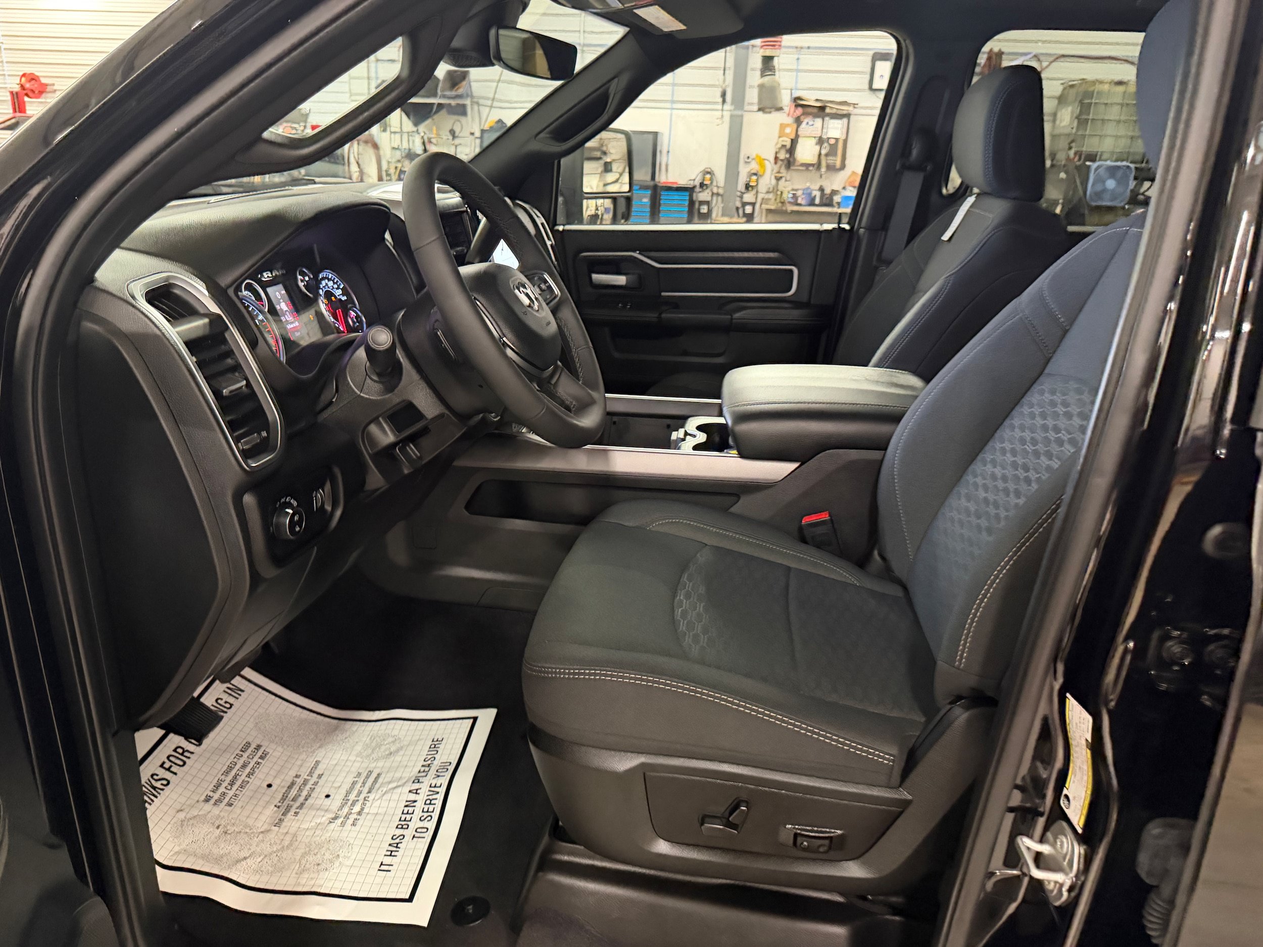 Used 2025 RAM 2500 Big Horn AWD/4WD image 45