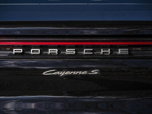 Used 2024 Porsche Cayenne S image 70