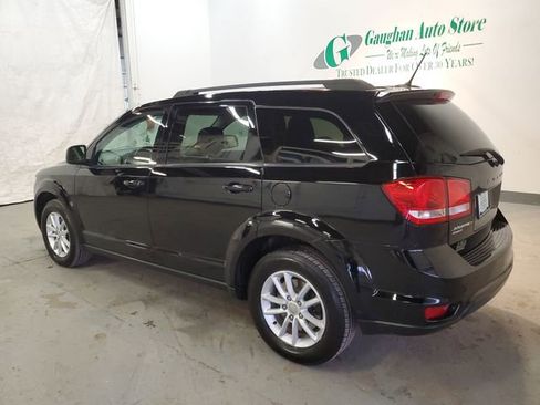 Used 2014 Dodge Journey SXT w/ Flexible Seating Group image 4