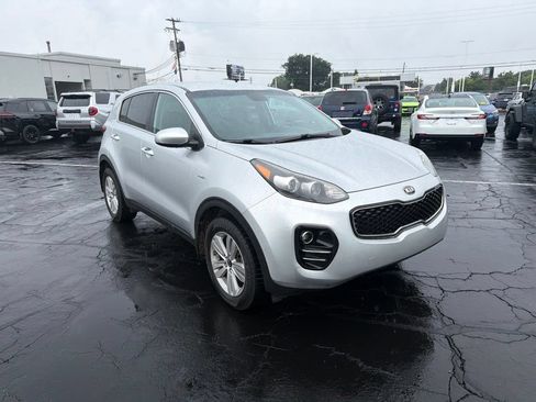 Used 2018 Kia Sportage LX AWD/4WD image 4