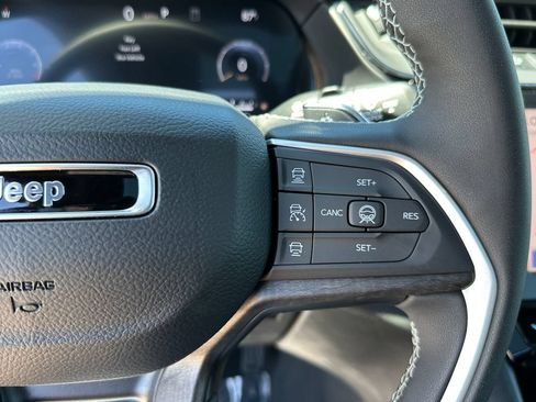 New 2026 Jeep Grand Cherokee L Limited w/ Limited Altitude Package AWD/4WD image 25