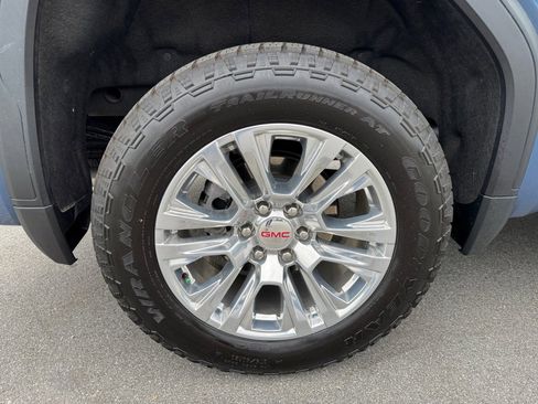 Used 2025 GMC Sierra 1500 Denali AWD/4WD image 27