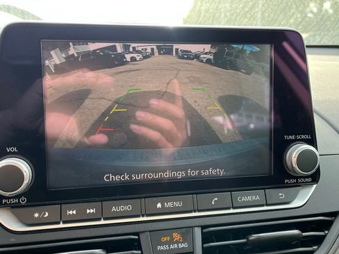 Used 2023 Nissan Altima 2.5 SV image 11