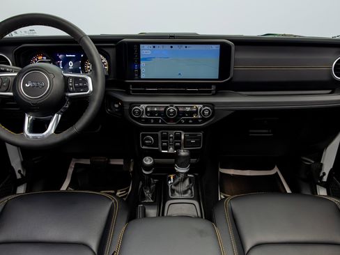 Used 2024 Jeep Wrangler Sahara w/ Technology Group AWD/4WD image 38