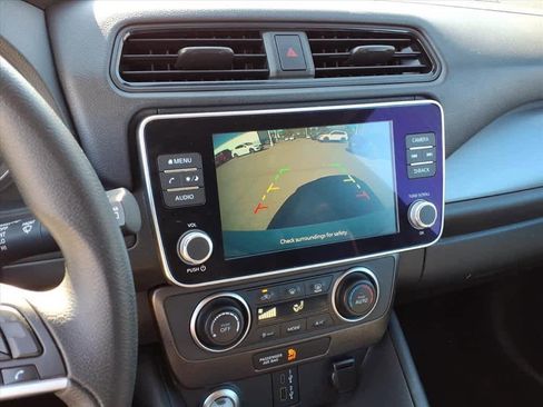 Used 2022 Nissan Leaf S image 21
