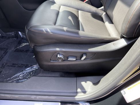 Used 2019 Cadillac XT4 Sport w/ Cold Weather Package FWD image 26