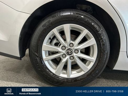 Used 2025 Toyota Camry LE w/ Convenience Package FWD image 10