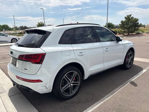 Used 2024 Audi Q5 e Premium Plus w/ Premium Plus Package AWD/4WD image 3