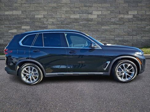 Used 2025 BMW X5 xDrive50e w/ Climate Comfort Package image 7