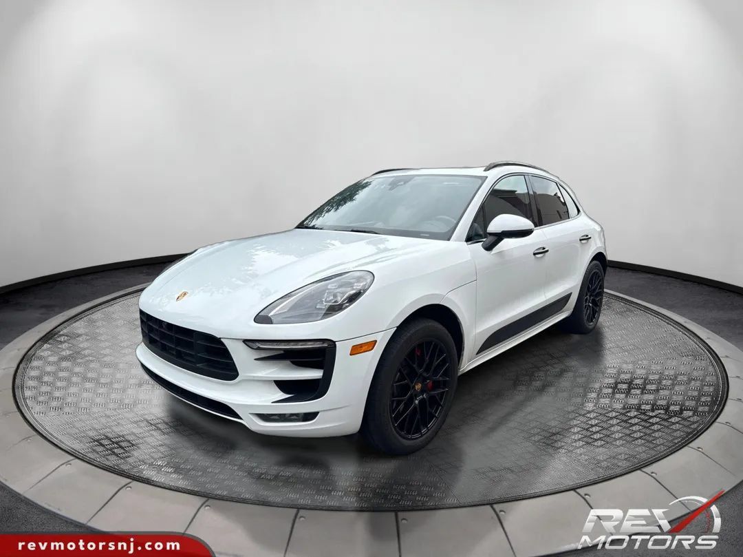 Used 2018 Porsche Macan GTS AWD/4WD image 1
