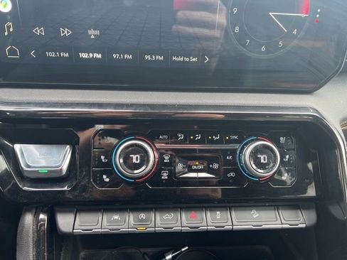 Used 2022 GMC Sierra 1500 AT4 image 21