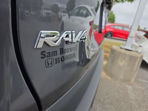 Used 2023 Toyota RAV4 XLE FWD image 24