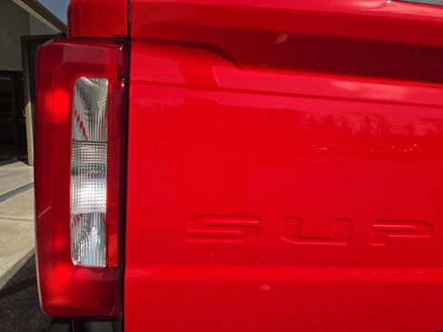 Used 2024 Ford F250 XL w/ FX4 Off-Road Package AWD/4WD image 14