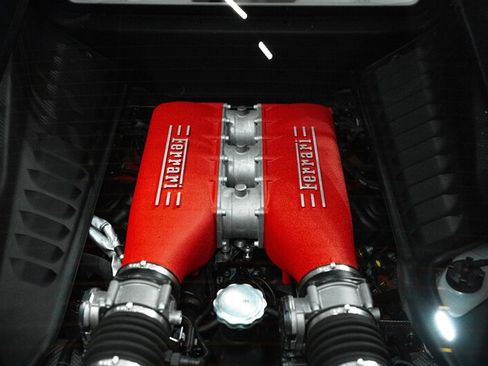 Used 2010 Ferrari 458 Italia Coupe RWD image 6