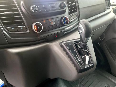 Used 2022 Ford Transit 350 DRW image 19