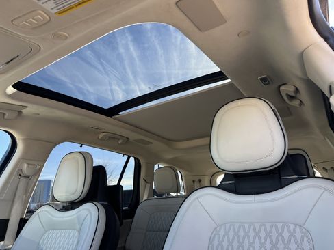 Used 2020 Lincoln Aviator Black Label w/ Dynamic Handling Package image 31