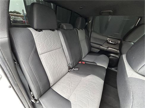 Used 2022 Toyota Tacoma TRD Off-Road w/ Technology Package image 23