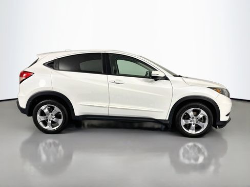 Certified 2017 Honda HR-V EX image 4