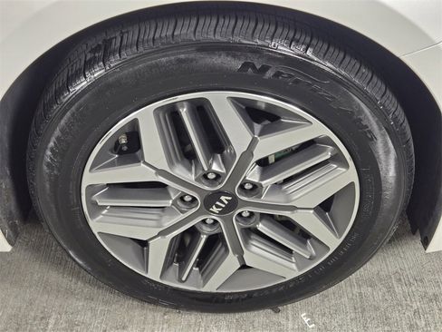 Used 2020 Kia Optima EX image 10