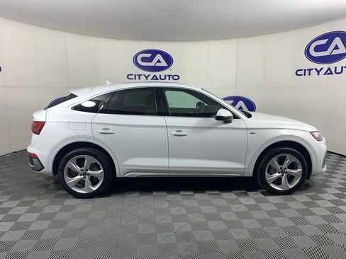 Used 2024 Audi Q5 2.0T Premium Plus w/ Premium Plus Package AWD/4WD image 2