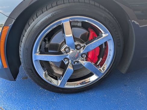 Used 2014 Chevrolet Corvette Stingray Convertible w/ 3LT Preferred Equipment Group RWD image 13