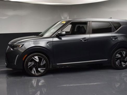 Used 2023 Kia Soul GT-Line w/ GT-Line Technology Package FWD image 2
