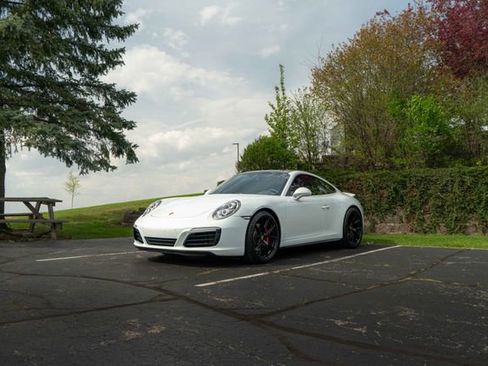 Used 2018 Porsche 911 Carrera 4S AWD/4WD image 27