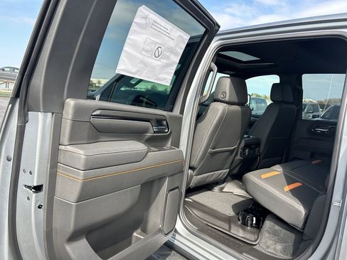 New 2026 GMC Sierra 2500 AT4 w/ AT4 Premium Plus Package AWD/4WD image 36