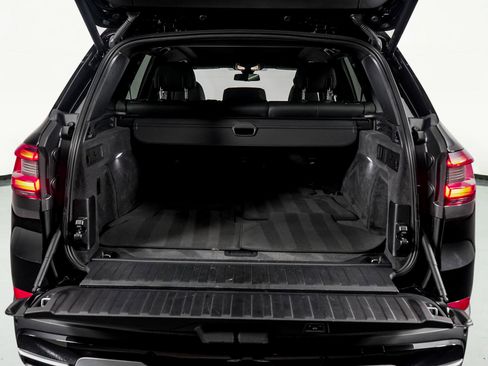 Used 2023 BMW X5 sDrive40i w/ Parking Assistance Package image 54