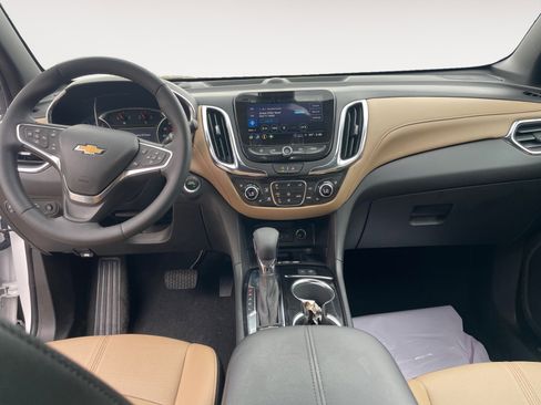 Used 2024 Chevrolet Equinox Premier AWD/4WD image 11