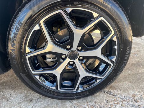 Used 2025 Jeep Compass Limited image 30