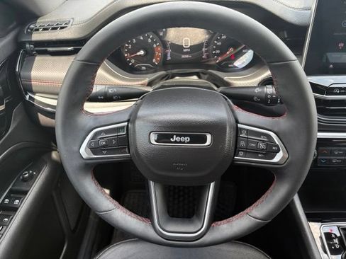 Used 2024 Jeep Compass Trailhawk w/ Trailhawk Convenience Group AWD/4WD image 24