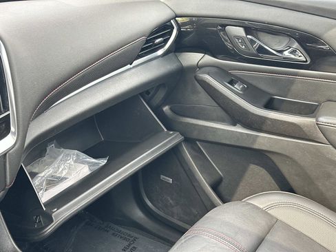 Certified 2023 Chevrolet Traverse RS w/ LPO, Floor Liner Package AWD/4WD image 34