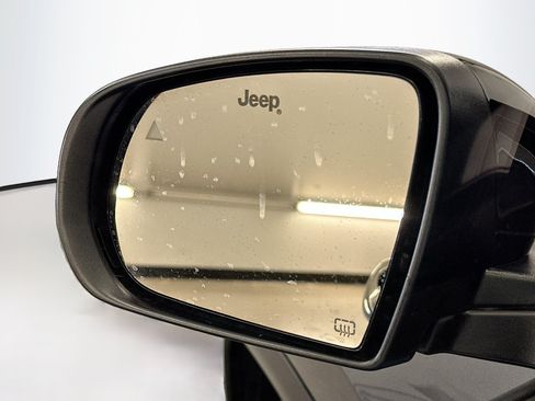 Used 2022 Jeep Compass Limited w/ Elite Group AWD/4WD image 16