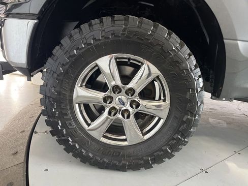 Used 2019 Ford F150 XLT w/ Equipment Group 302A Luxury AWD/4WD image 13