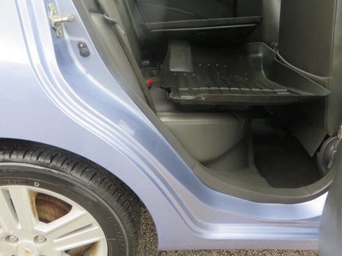 Used 2015 Chevrolet Spark LT image 17