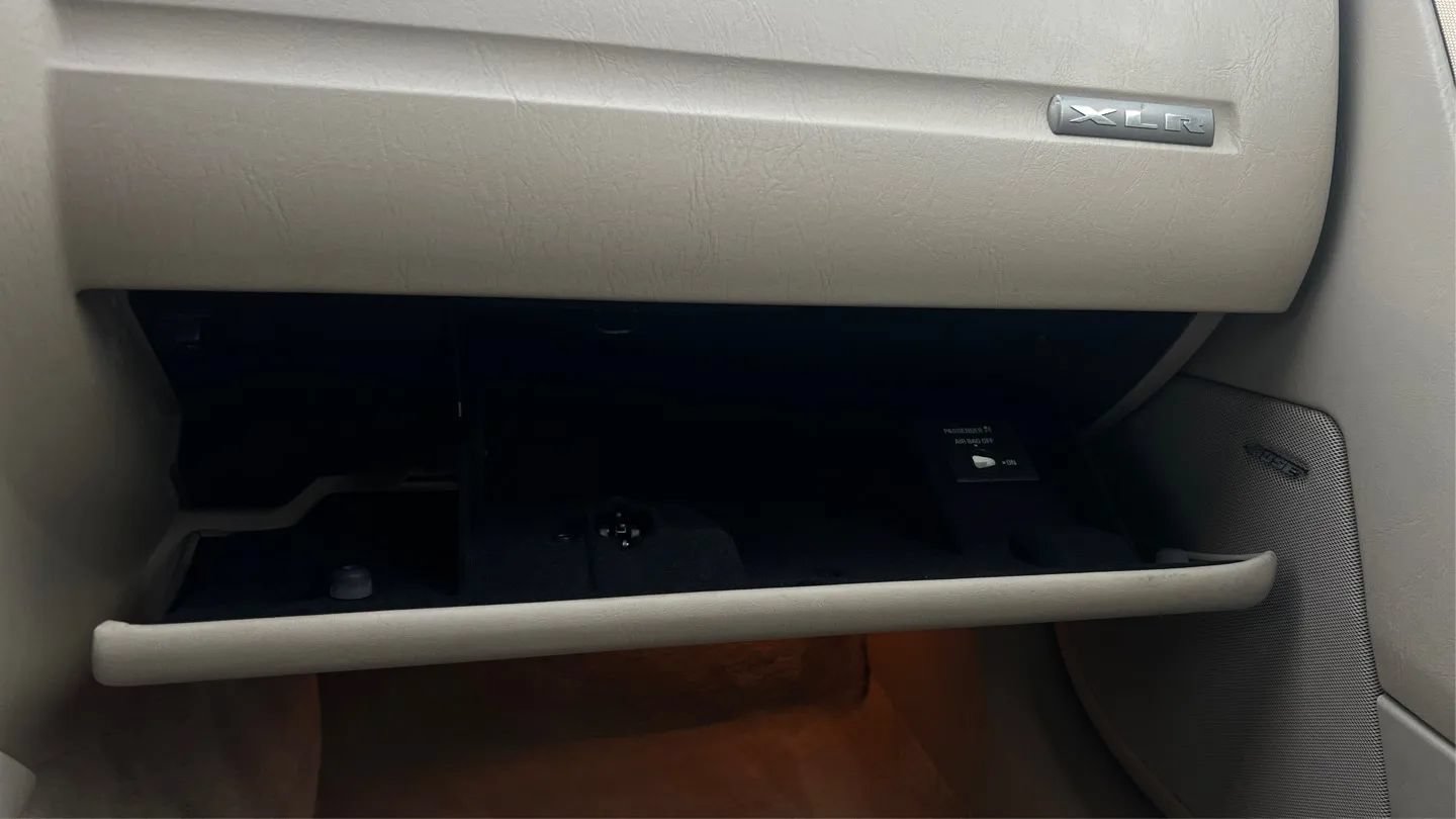 Used 2005 Cadillac XLR RWD image 51