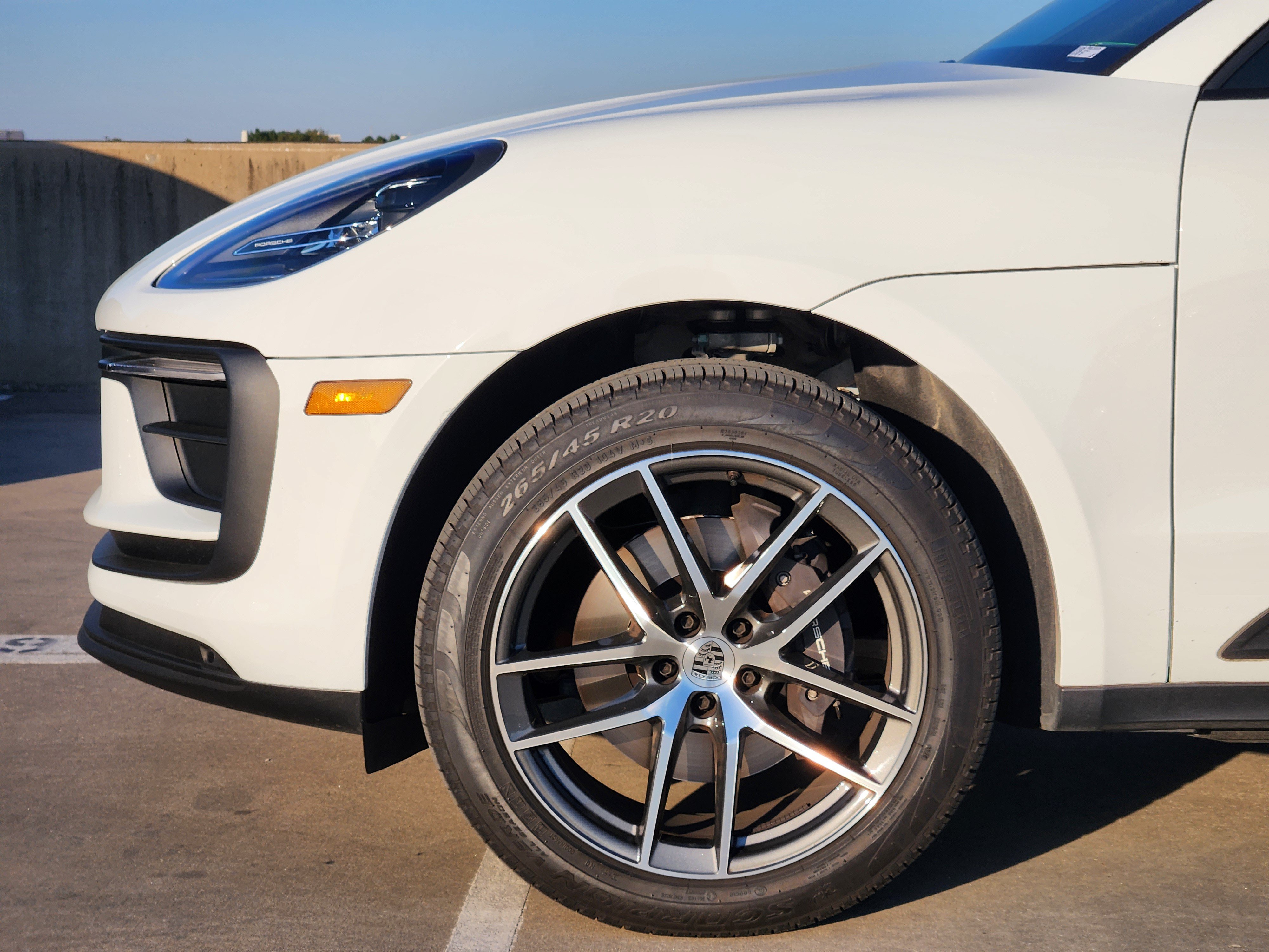 Certified 2026 Porsche Macan AWD/4WD image 13