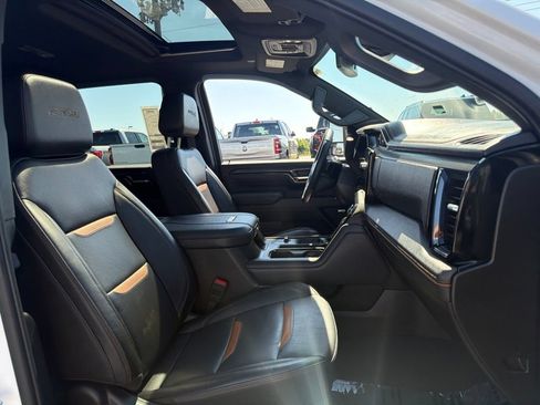 Used 2025 GMC Sierra 2500 AT4 AWD/4WD image 28