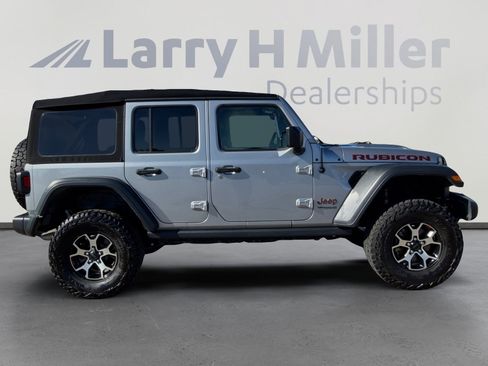 Used 2021 Jeep Wrangler Unlimited Rubicon w/ Cold Weather Group AWD/4WD image 8